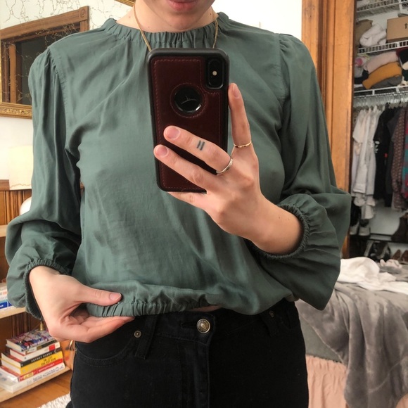 Cloth & Stone Elastic Shirred Blouse - Picture 8 of 9